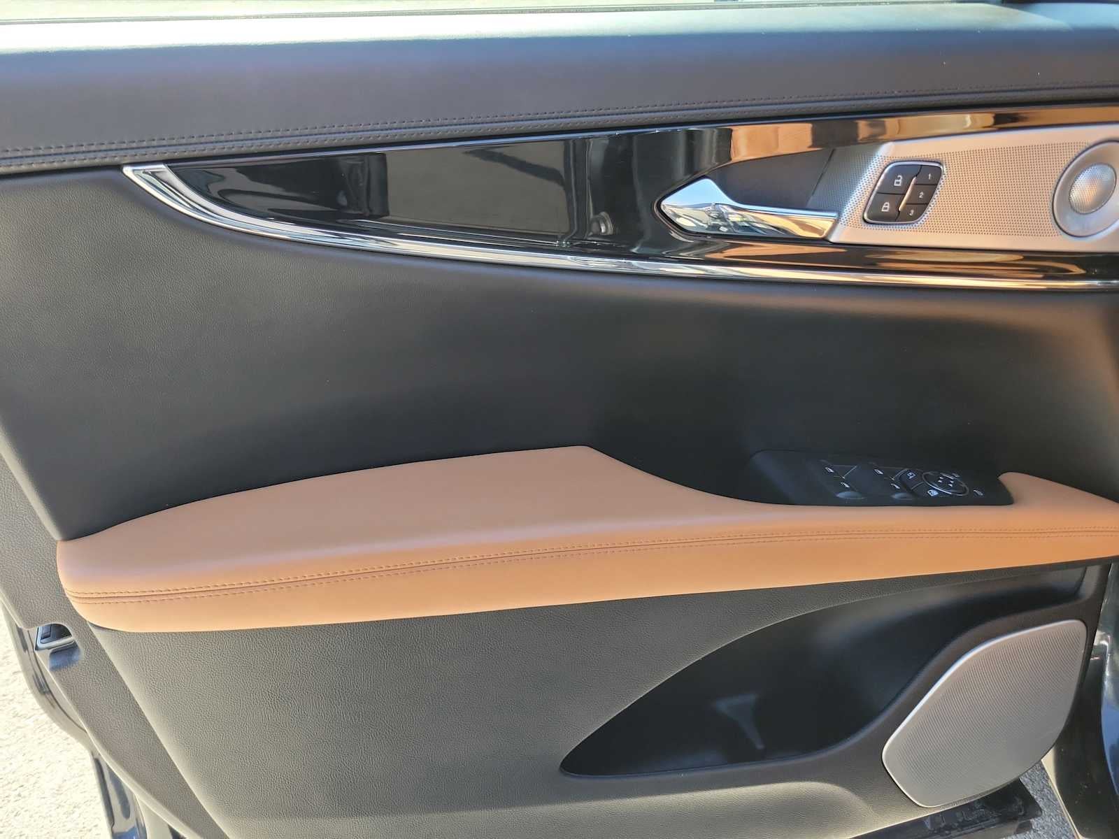 2022 Lincoln Nautilus Black Label