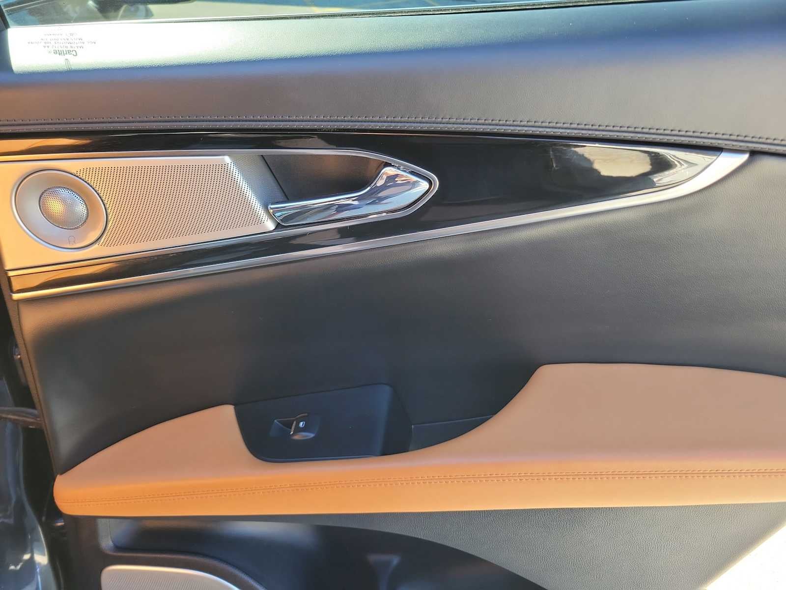 2022 Lincoln Nautilus Black Label