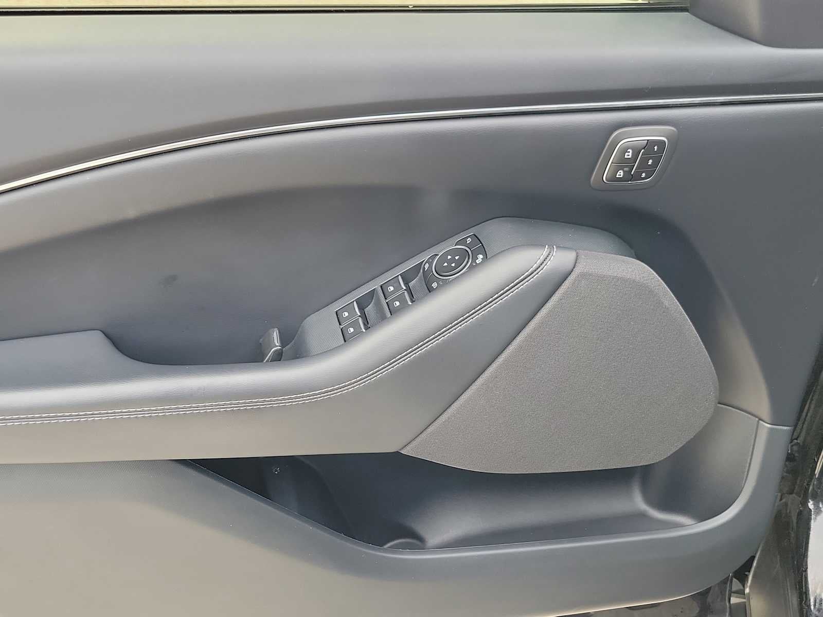 2023 Ford Mustang Mach-E California Route 1