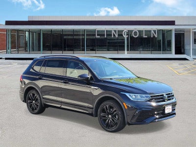 2022 Volkswagen Tiguan SE R-Line Black