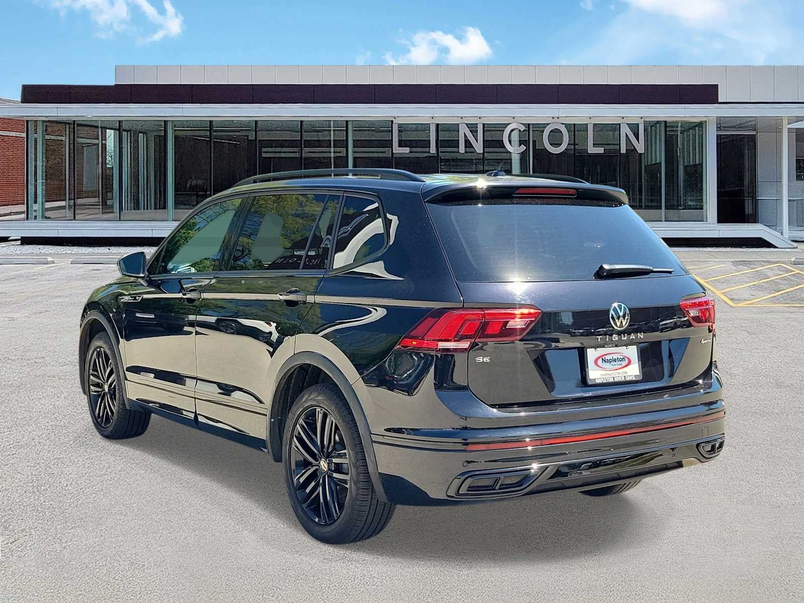 2022 Volkswagen Tiguan SE R-Line Black