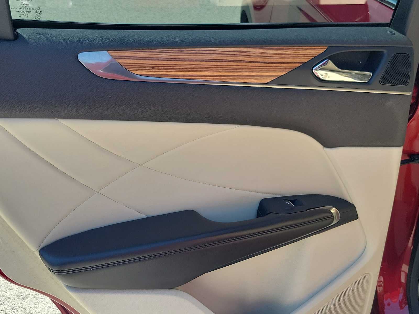 2015 Lincoln MKC Base