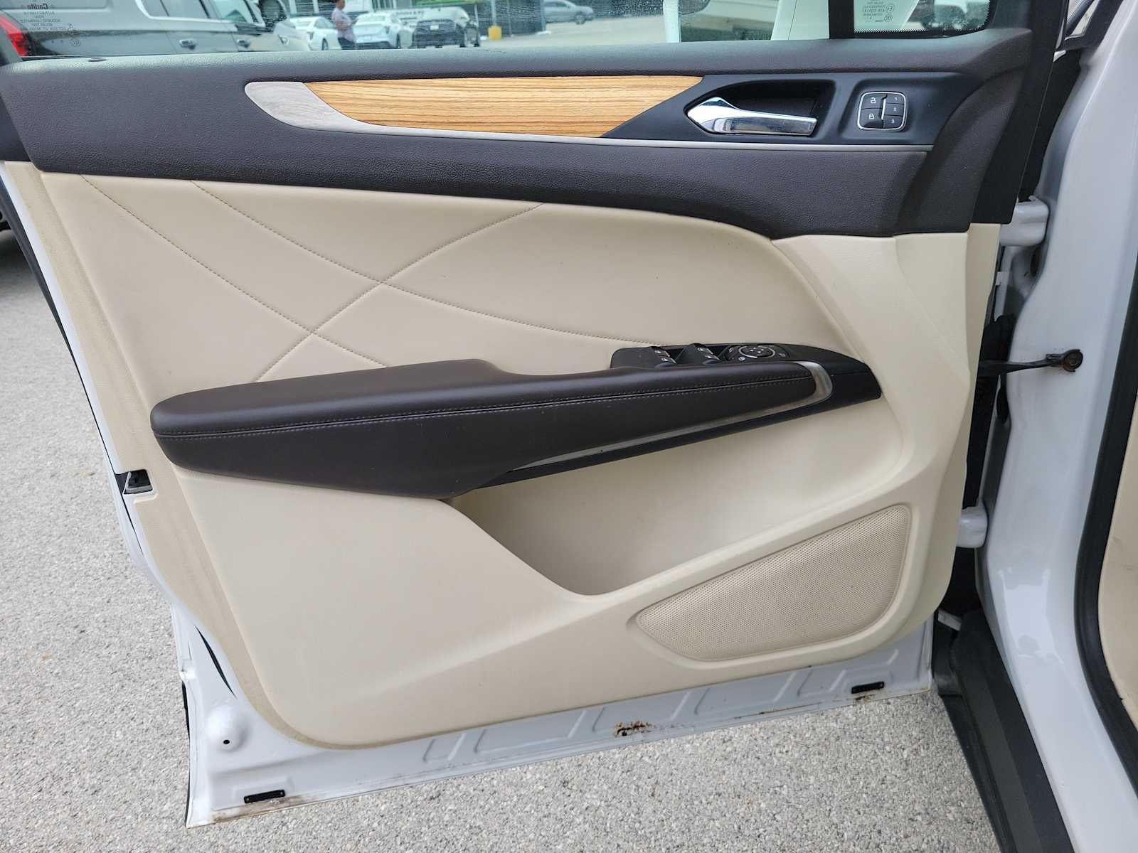 2015 Lincoln MKC Base