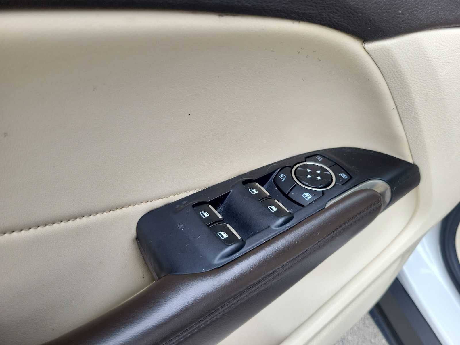 2015 Lincoln MKC Base