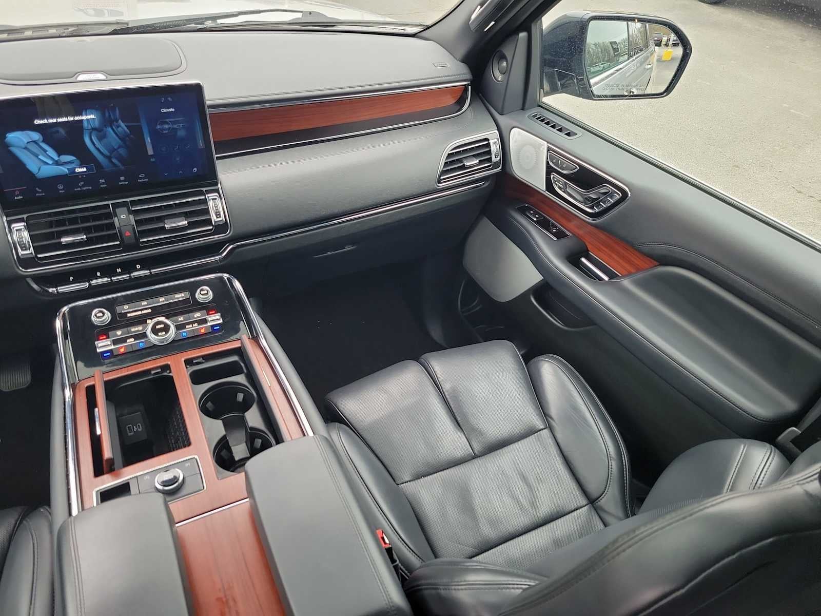 2023 Lincoln Navigator L Reserve
