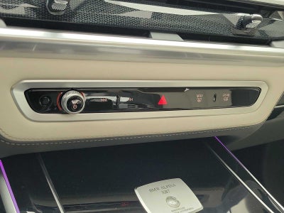 2025 BMW X7 ALPINA XB7