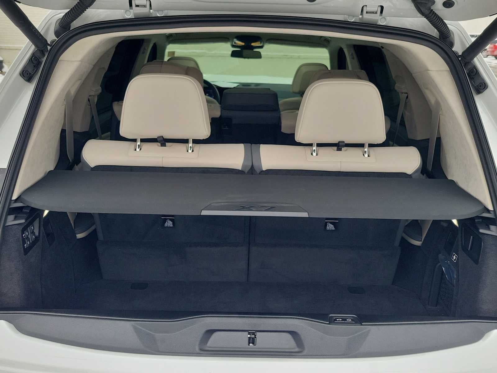 2025 BMW X7 ALPINA XB7