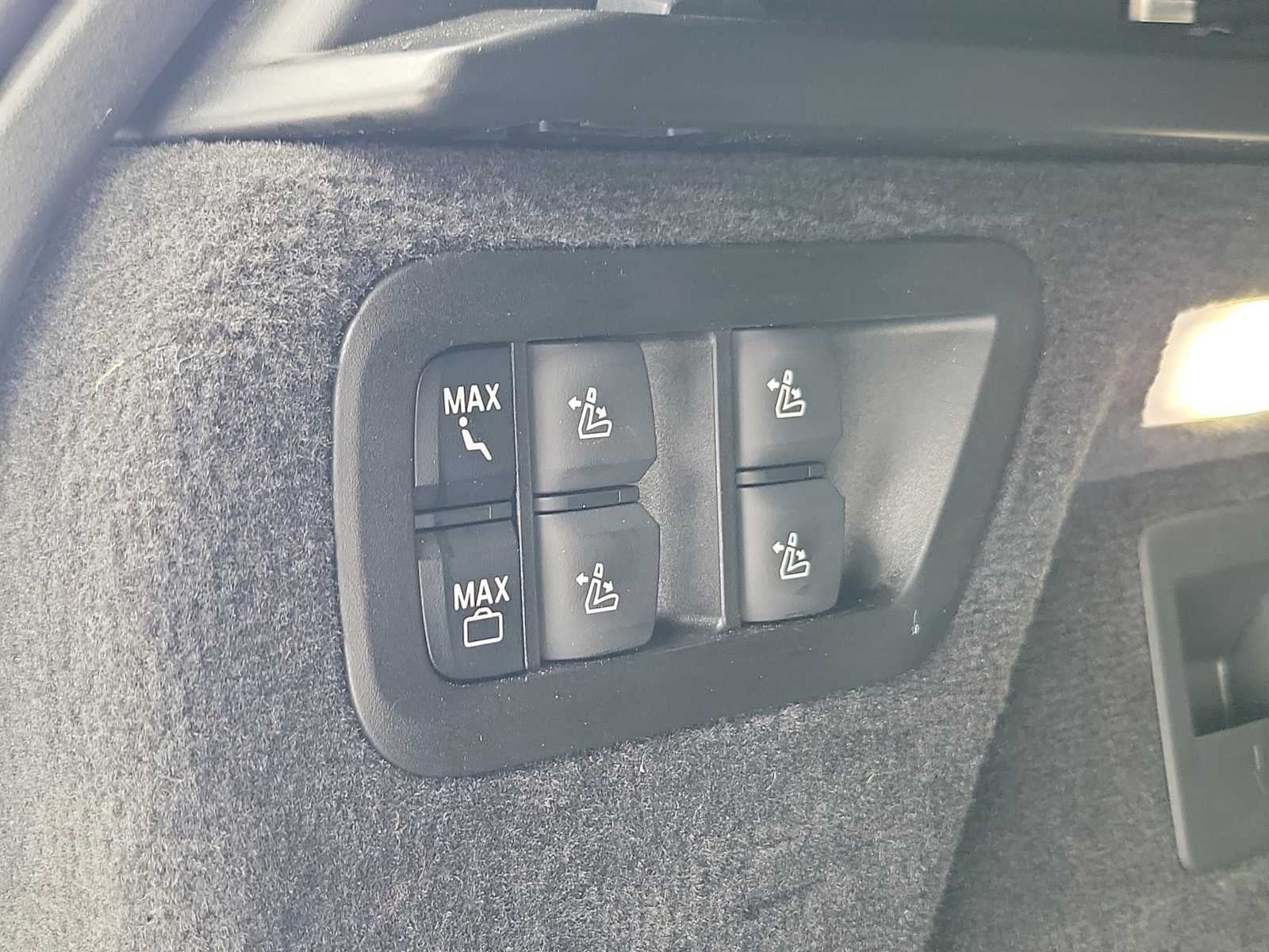 2025 BMW X7 ALPINA XB7