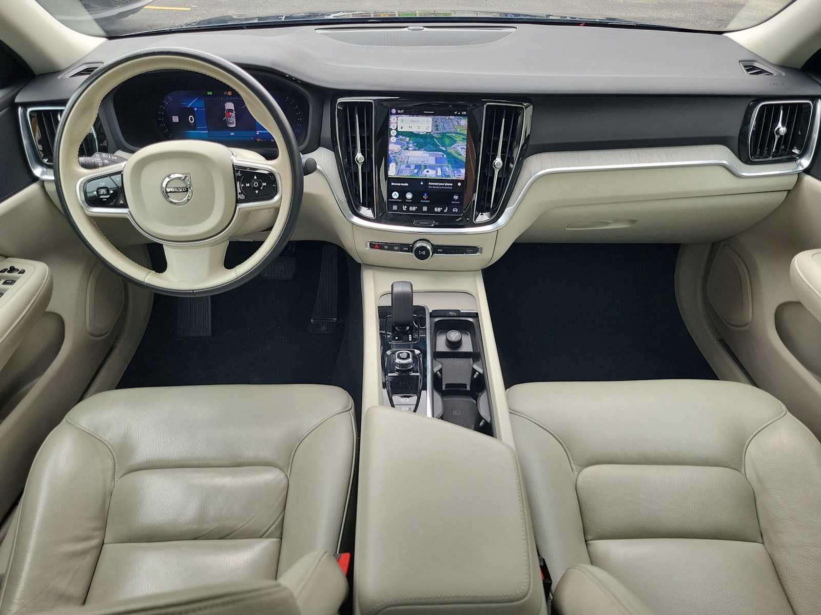 2024 Volvo S60 Plus Dark Theme