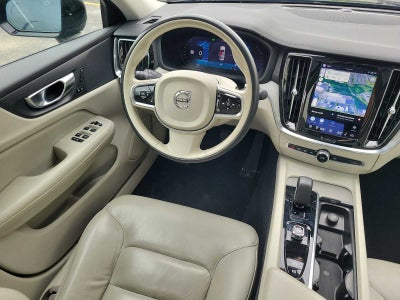 2024 Volvo S60 Plus Dark Theme