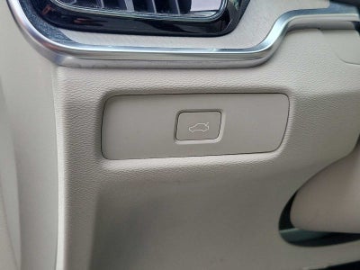 2024 Volvo S60 Plus Dark Theme