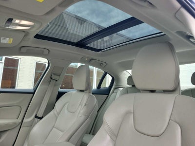 2024 Volvo S60 Plus Dark Theme