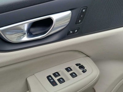 2024 Volvo S60 Plus Dark Theme