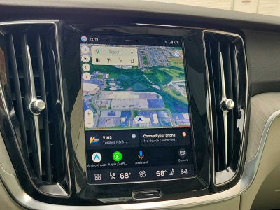 2024 Volvo S60 Plus Dark Theme