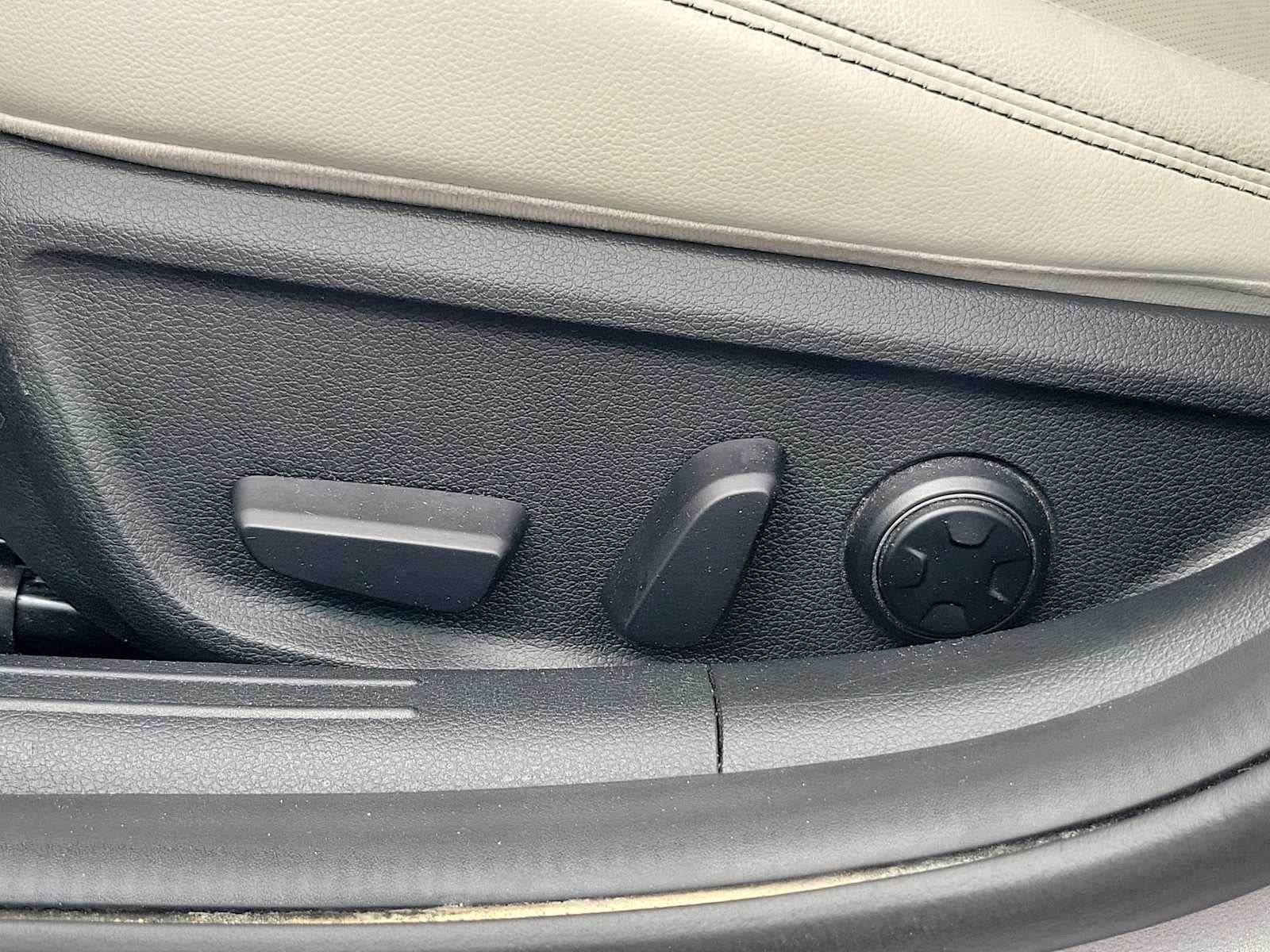 2024 Genesis G70 2.5T