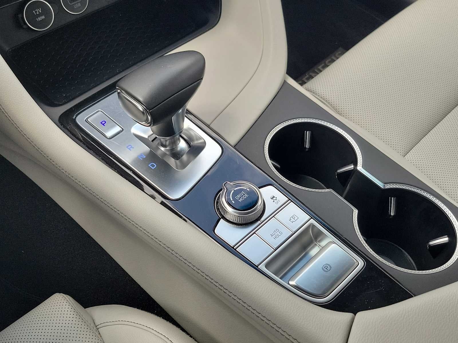 2024 Genesis G70 2.5T