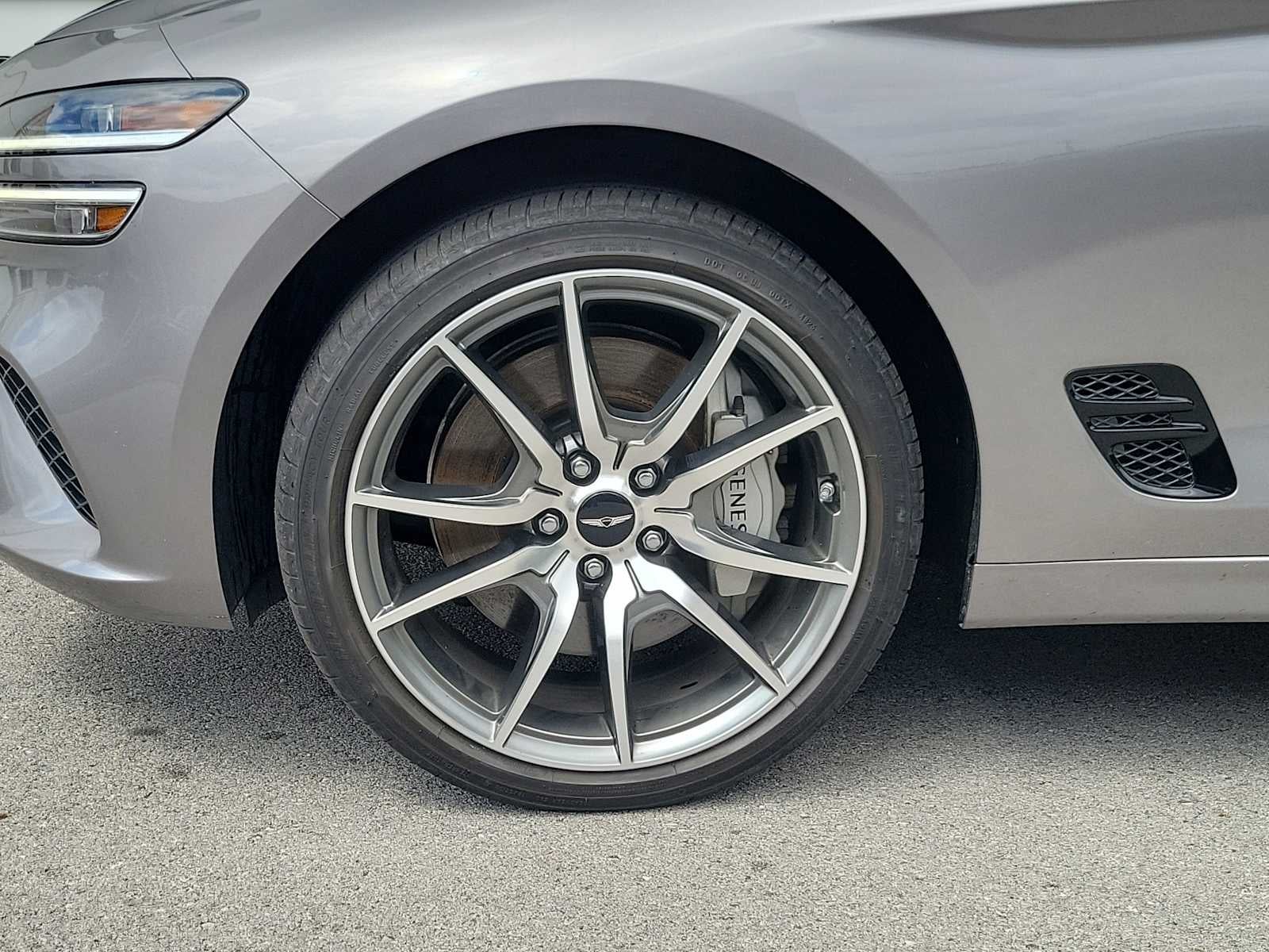 2024 Genesis G70 2.5T