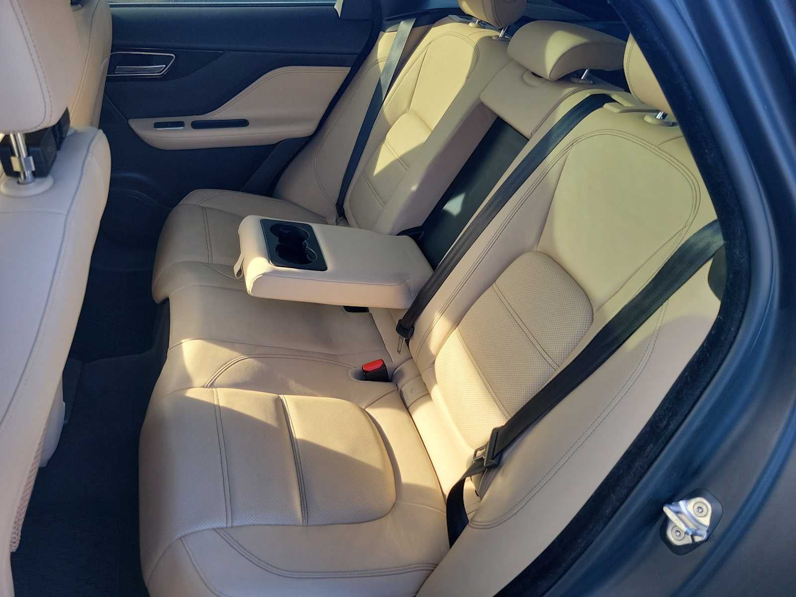 2019 Jaguar F-PACE 25t Prestige