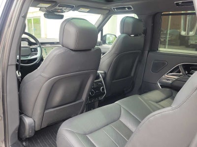 2025 Land Rover Range Rover SE