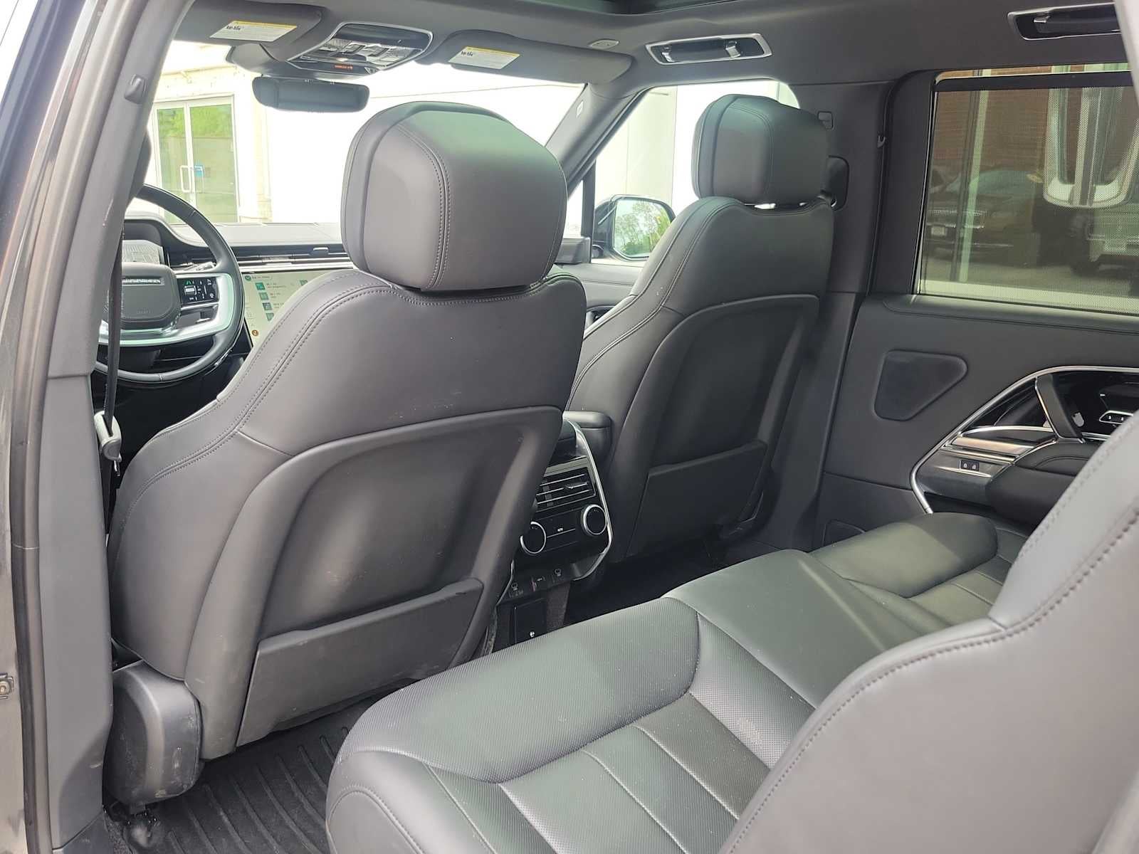2025 Land Rover Range Rover SE
