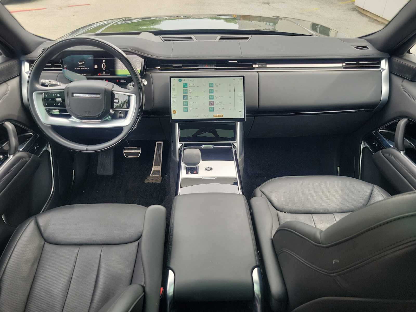 2025 Land Rover Range Rover SE