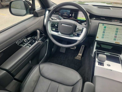 2025 Land Rover Range Rover SE