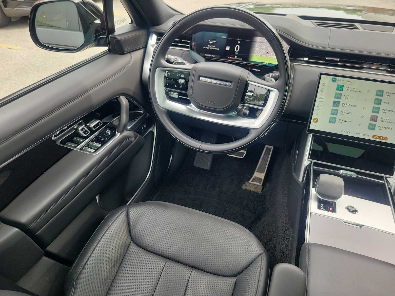 2025 Land Rover Range Rover SE
