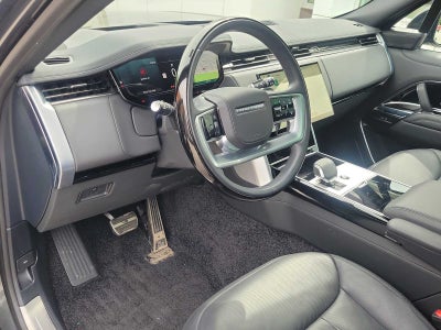 2025 Land Rover Range Rover SE