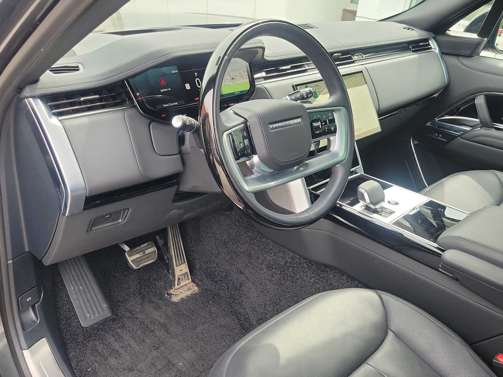 2025 Land Rover Range Rover SE