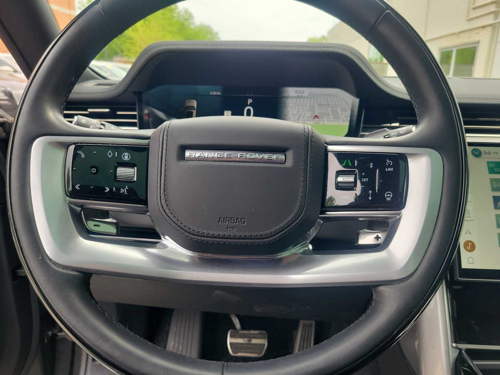 2025 Land Rover Range Rover SE
