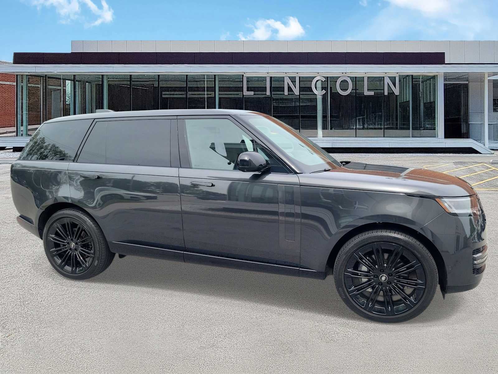 2025 Land Rover Range Rover SE