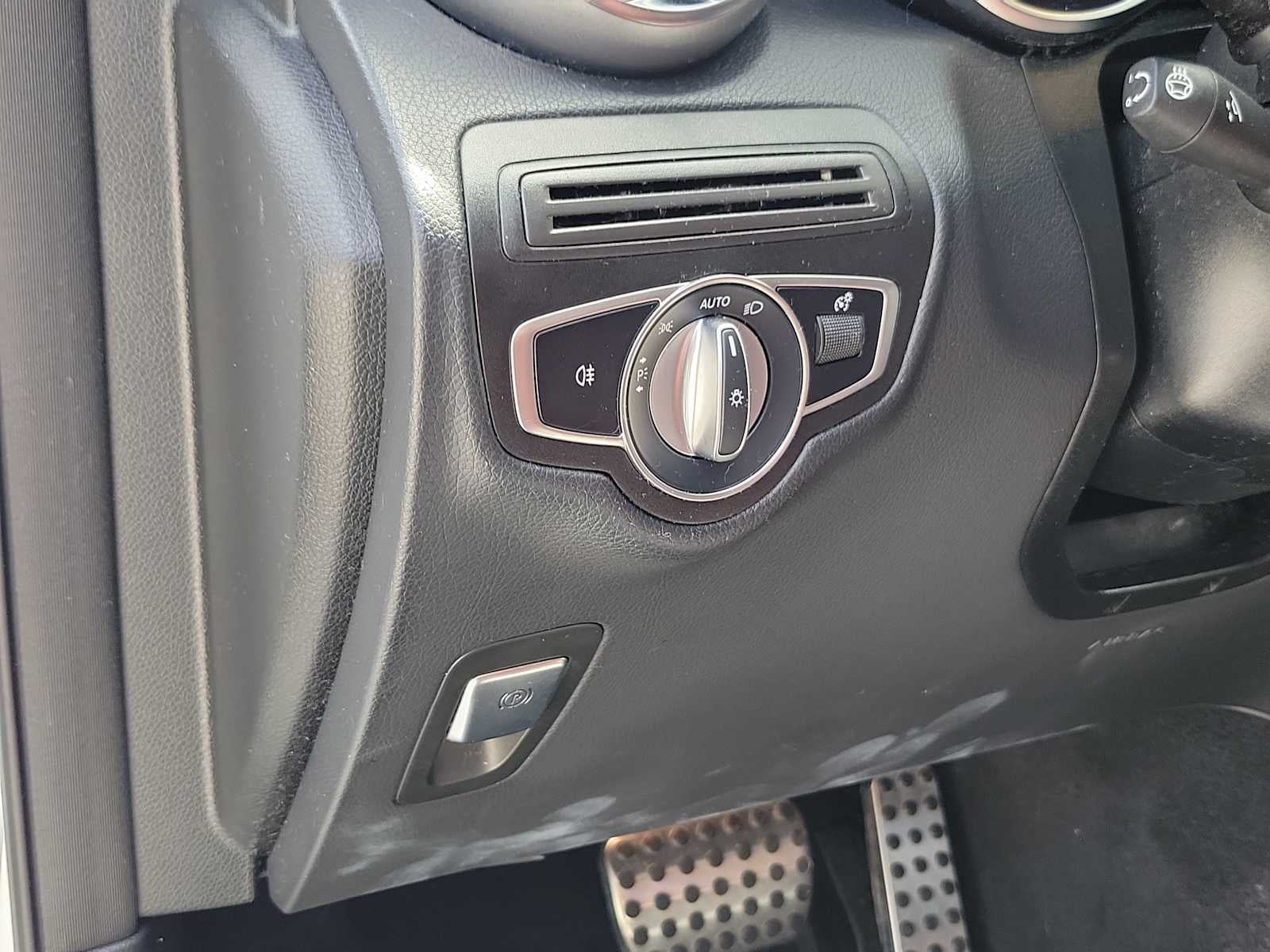 2022 Mercedes-Benz GLC 300 GLC 300
