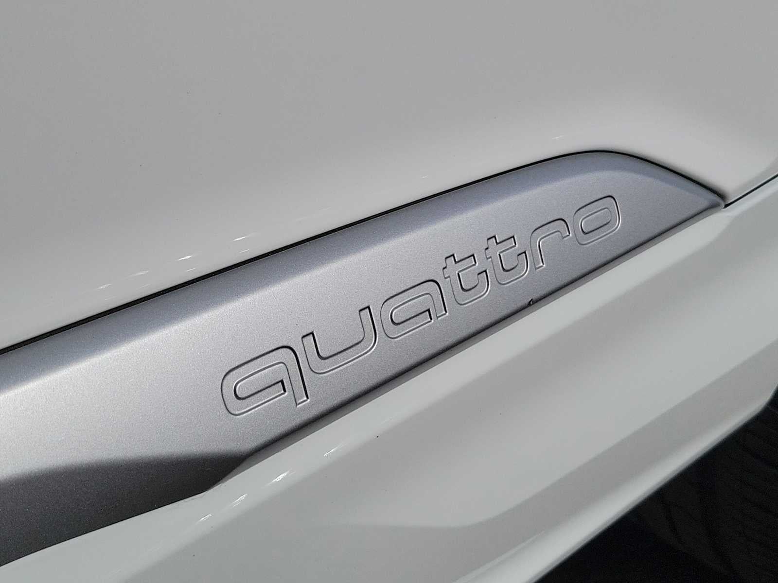 2023 Audi Q7 Premium Plus