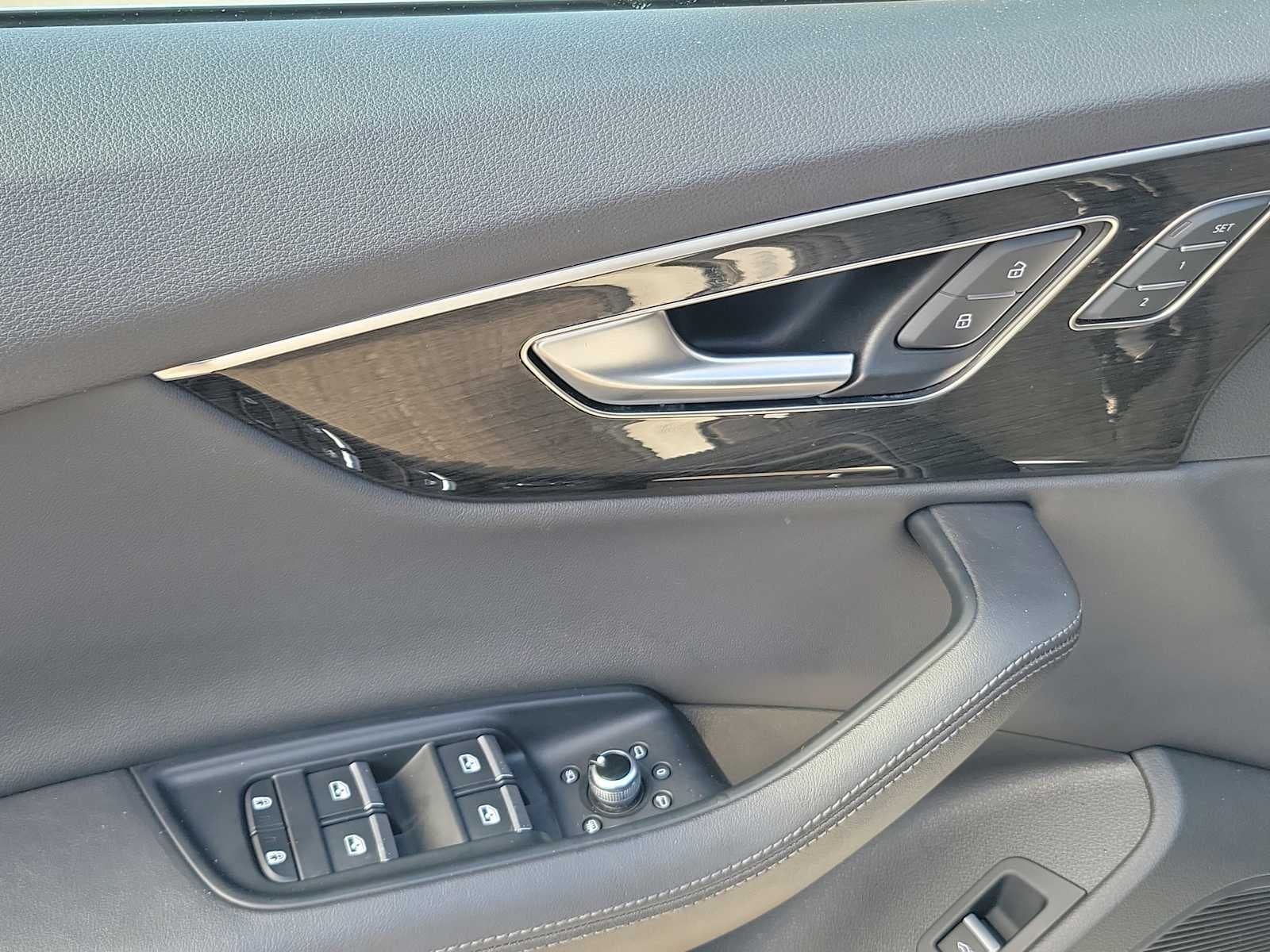 2023 Audi Q7 Premium Plus