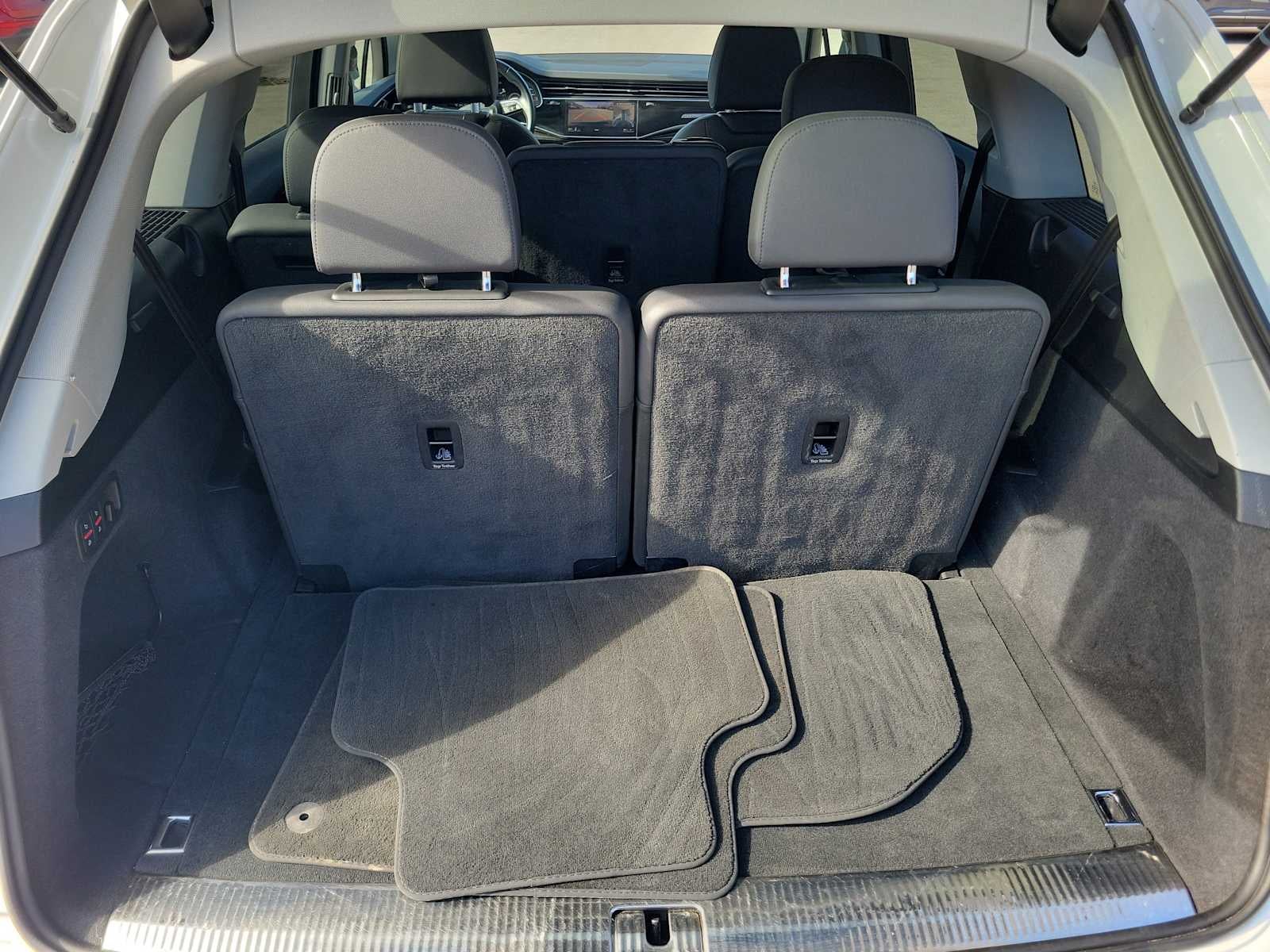 2023 Audi Q7 Premium Plus