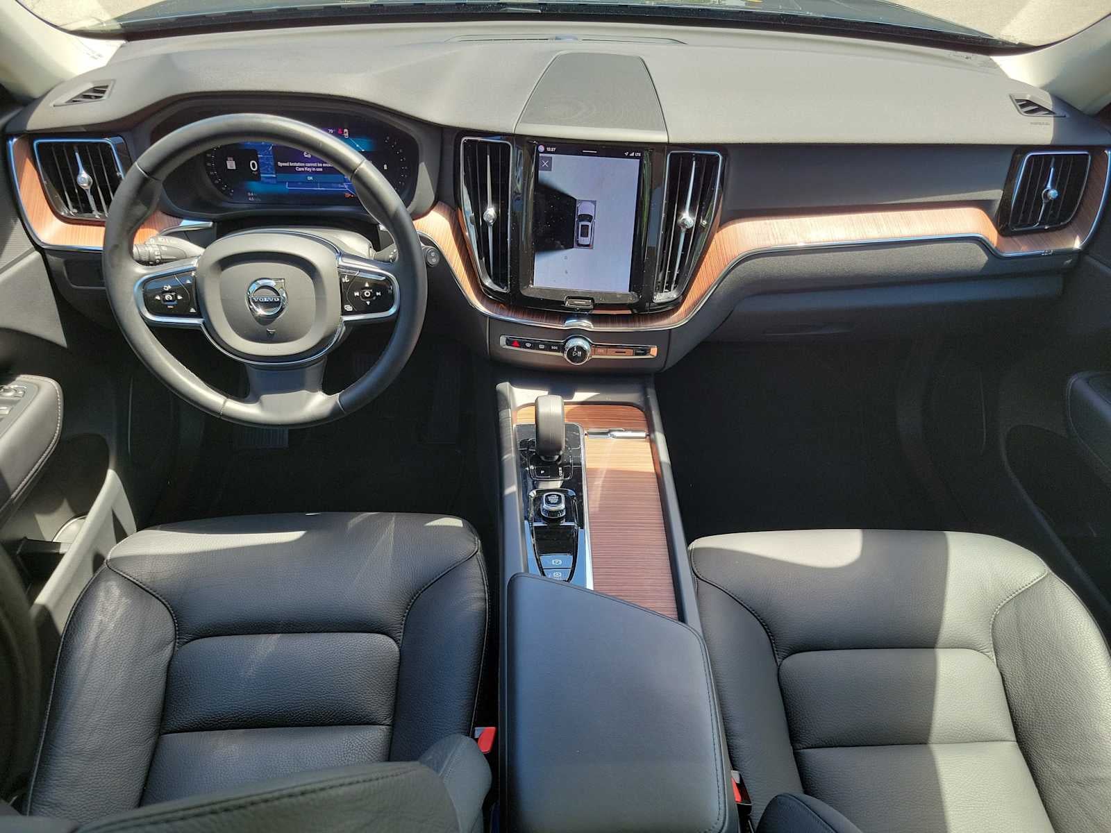 2023 Volvo XC60 Plus - Photo 13