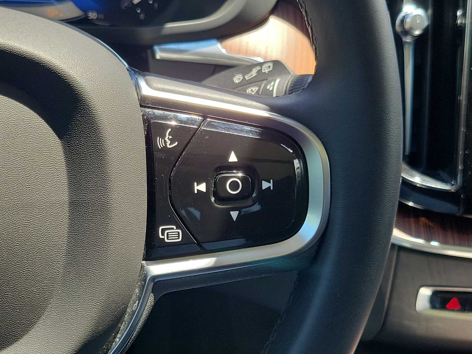 2023 Volvo XC60 Plus - Photo 24
