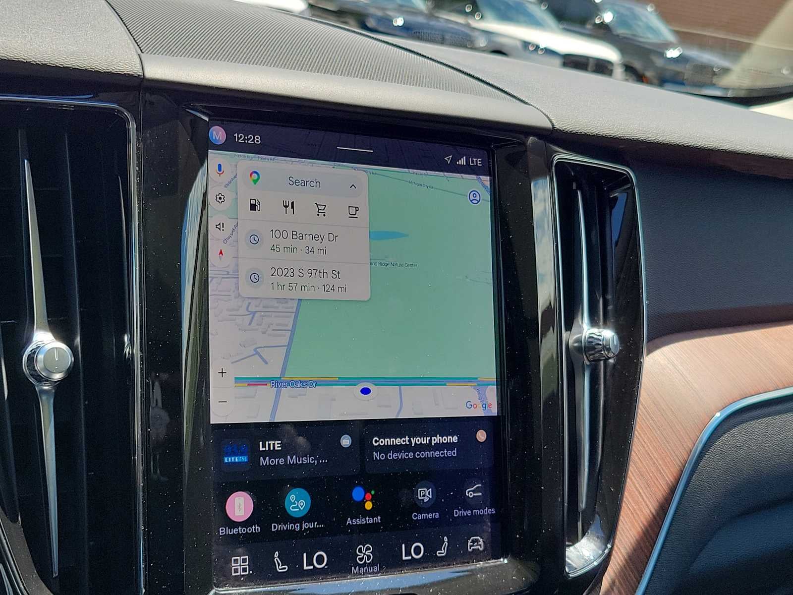 2023 Volvo XC60 Plus Bright Theme