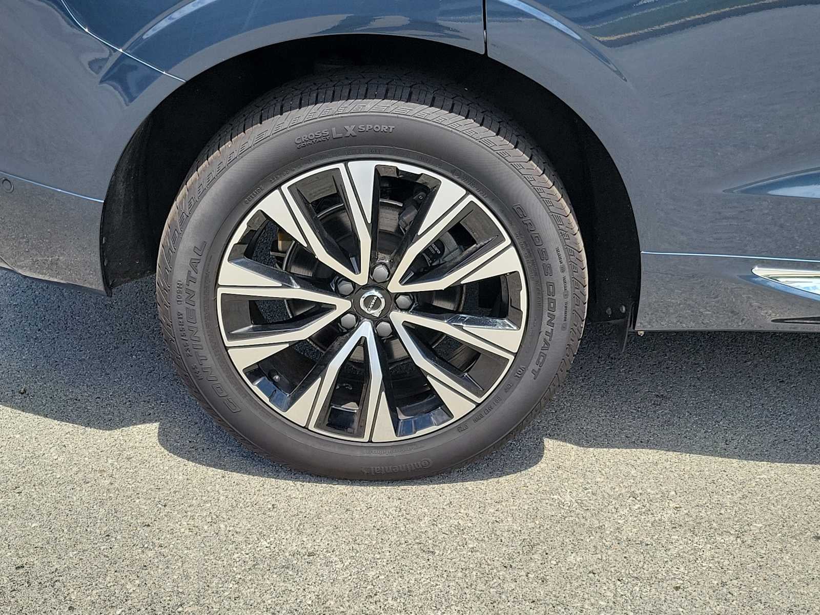 2023 Volvo XC60 Plus Bright Theme