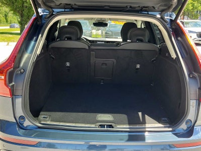 2023 Volvo XC60 Plus Bright Theme